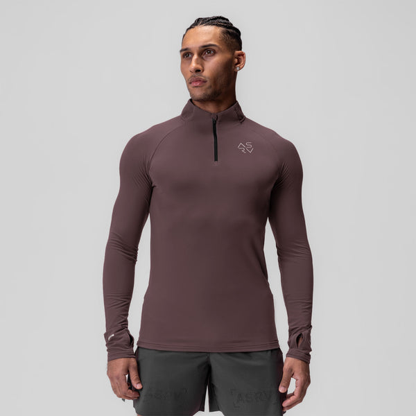 Ergonomic raglan sleeve